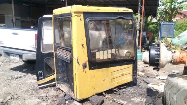 ขายหัวเก๋งรถแมคโคCAT-320 มีสองหัวแล้วแต่จะเลือก ราคาต่างกันนิดหน่อย สภาพตามรูปครับ