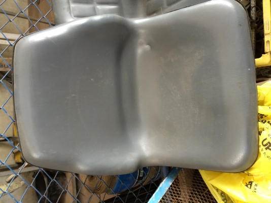 ขายเบาะรถไถ