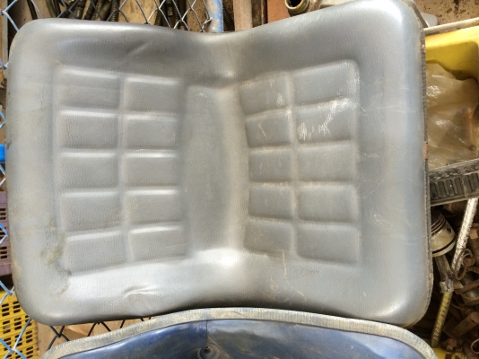 ขายเบาะรถไถ ขายเบาะรถไถ