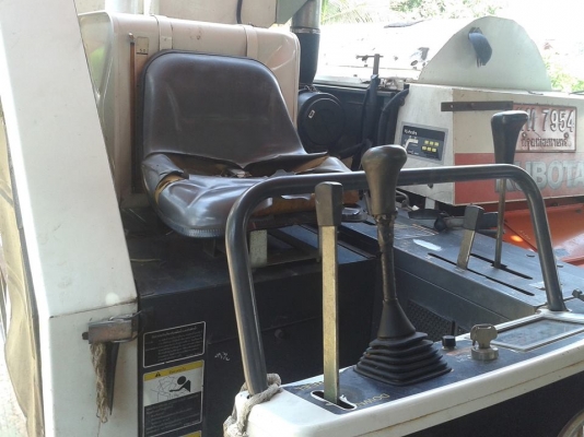 DC60 พร้อมเทเลอร์สวยๆๆ ปี่2553เล่มทะเบียนพร้อม แทรกสวยเครื่องดีปั้มดี ตู้เดินเงียบ