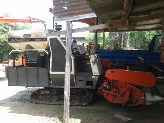 DC60 พร้อมเทเลอร์สวยๆๆ ปี่2553เล่มทะเบียนพร้อม แทรกสวยเครื่องดีปั้มดี ตู้เดินเงียบ