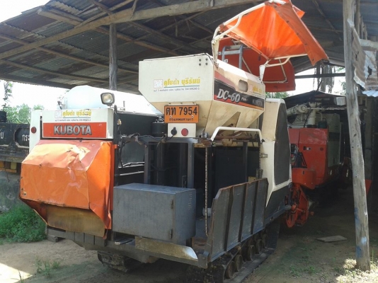 DC60 พร้อมเทเลอร์สวยๆๆ ปี่2553เล่มทะเบียนพร้อม แทรกสวยเครื่องดีปั้มดี ตู้เดินเงียบ