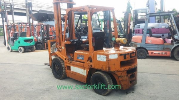 ขายรถยก TCM FD30Z7 3 ตัน เสาสูง 4.5เมตร