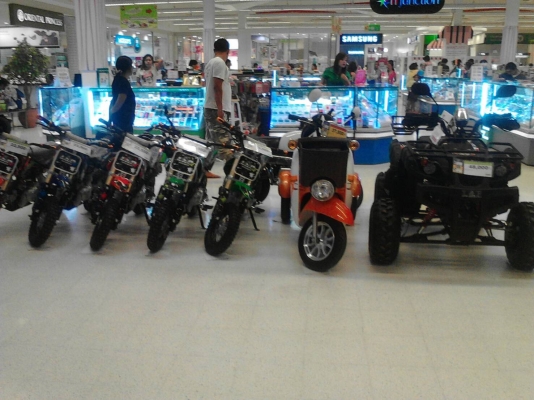 สินค้ามากมาย BIG C L&amp;P รถมอไซค์ ATV มังกี้กอลิล่า BUGGY GIGI และอื่นๆรวมไปถึงรถไฟฟ้า
