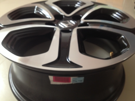 ขายล้อแม็ก HRV TOP ขนาด 17 นิ้ว ป้ายแดง เฉพาะแม็ก