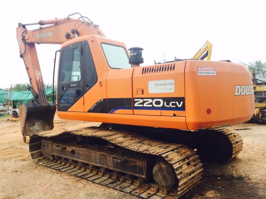 ขายด่วน!! Doosan 220LCVสภาพสวยค่ะ ขายด่วน!! Doosan 220LCVสภาพสวยค่ะ
