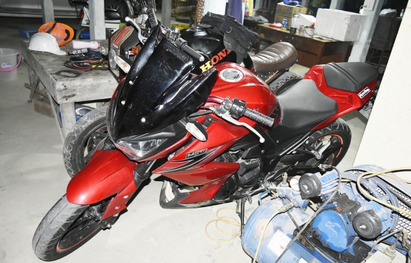 ขายkawazaki Z250 2013 95000 ฿ ทะเบียน 222 ขายkawazaki Z250 2013 95000 ฿ ทะเบียน 222