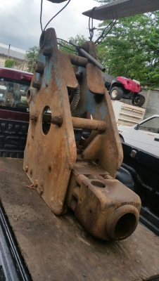 tractor-backhoe ส่งหัวเจาะ กระแทก สำหรับรถขุด แบคโฺฮ PC 200 ให้ลูกค้าไป จ .เลย ครับ tractor-backhoe ส่งหัวเจาะ กระแทก สำหรับรถขุด แบคโฺฮ PC 200 ให้ลูกค้าไป จ .เลย ครับ