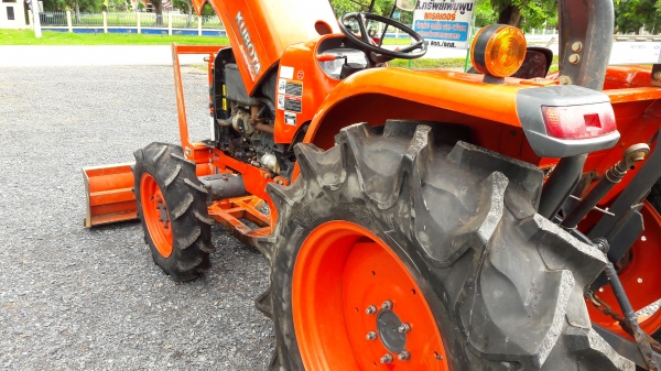 ขายรถไถL4708ใบมีดผาล4พร้อมใช้ครับ ขายรถไถL4708ใบมีดผาล4พร้อมใช้ครับ