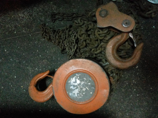 รอกยี่ห้อ SWLขนาด 3ตันพรัอมขาตั่ง รอกยี่ห้อ SWLขนาด 3ตันพรัอมขาตั่ง