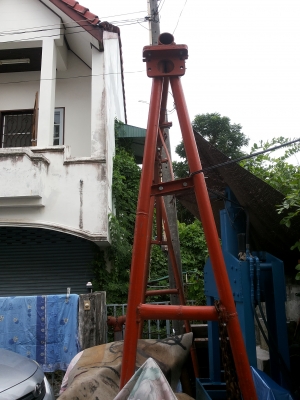 รอกยี่ห้อ SWLขนาด 3ตันพรัอมขาตั่ง รอกยี่ห้อ SWLขนาด 3ตันพรัอมขาตั่ง