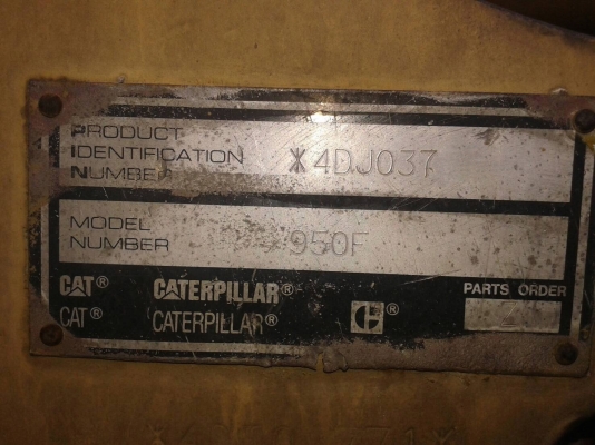 รถตัก CAT 950 F. สนใจติดต่อ 081 - 6079515