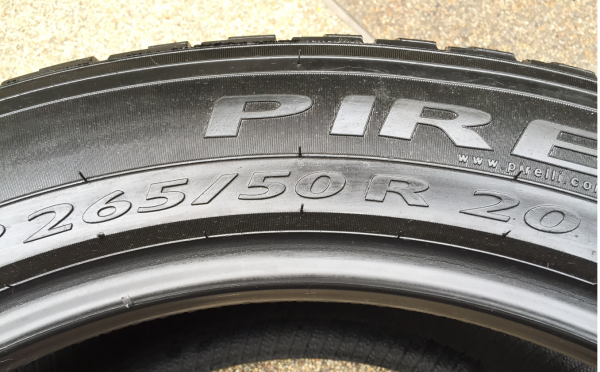ยาง Pirelli 265 50 20 ปลายปี12 ดอกเยอะ พร้อมใช้งาน ราคาไม่แพง ยาง Pirelli 265 50 20 ปลายปี12 ดอกเยอะ พร้อมใช้งาน ราคาไม่แพง