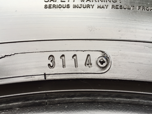 ยาง Dunlop 265 65 17 กลางปี14 พร้อมใช้งาน ราคาไม่แพง ยาง Dunlop 265 65 17 กลางปี14 พร้อมใช้งาน ราคาไม่แพง