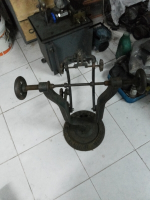 ขาตั่งสำหรับขึ้นซี่ลวดมอเตอร์ไชด์
