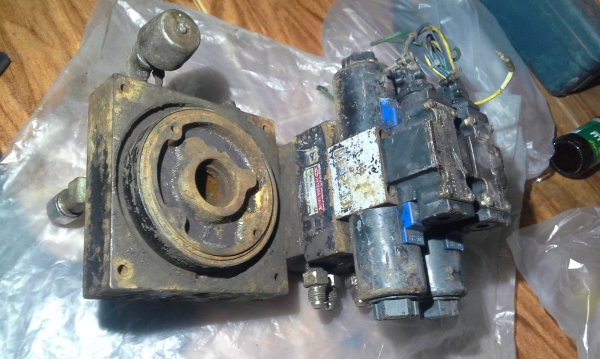 ปั้มไฮดรอลิค สี่สาย ปั้มไฮดรอลิค สี่สาย