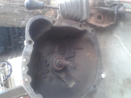 ขายเครื่อง อีซูซุ 4JB1  พร้อมเกียร มีเล่ม เครื่องพังขายตามสภาพ