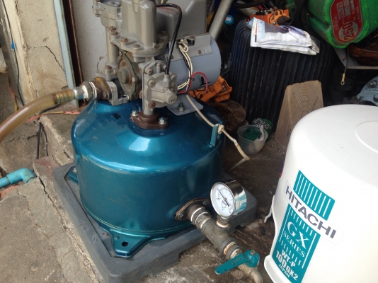 ขายปั้มน้ำอัตโนมัติ Hitachi 150W สภาพสวย ตรวจเช็คแรงดันเรียบร้อย ไม่มีรั่วซึม ใส่ฝาของใหม่ให้ครับ พร้อมใช้งาน ขายปั้มน้ำอัตโนมัติ Hitachi 150W สภาพสวย ตรวจเช็คแรงดันเรียบร้อย ไม่มีรั่วซึม ใส่ฝาของใหม่ให้ครับ พร้อมใช้งาน