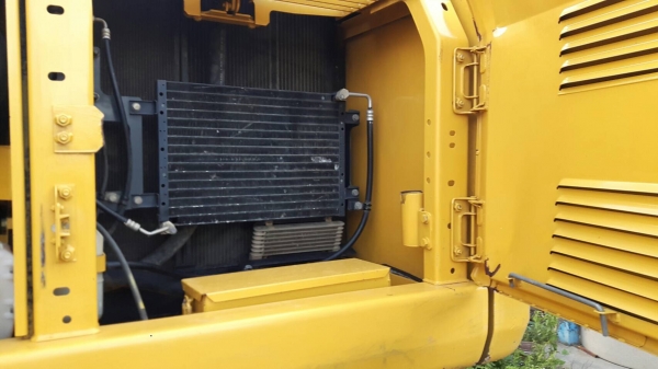 ขายดาวน์!! Komatsu PC200-8 ขายดาวน์!! Komatsu PC200-8