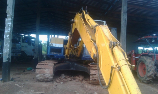 ขายถูก KOMATSU PC100