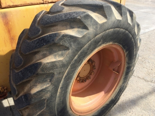 Komatsu 510 SN: 16227 นำเข้าจากญี่ปุ่น ถึงไทยแล้วครับ Komatsu 510 SN: 16227 นำเข้าจากญี่ปุ่น ถึงไทยแล้วครับ