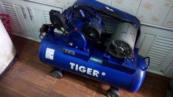 ปั้มลมไทเกอร์64ลิตรมอเตอร์โตชิบ่า1/2แรง