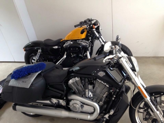 ผ้าคลุมรถBigBike VESPA,HD,BMW และมอเตอร์ไซค์ทุกรุ่น *ราคา480- รวมส่งฟรี