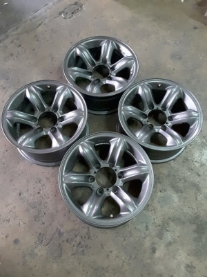 Max เล็บเหยี่ยว อีฃูสุ แท้ๆ ขอบ16 สวยๆ 1ชุด