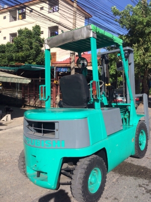 รถโฟล์คลิฟท์ mitsubishi รุ่นFD20-18 ดีเซล 2ตัน เสาสูง 3 เมตร ยางตัน สภาพสวยพร้อมใช้งาน(เก่านอก)