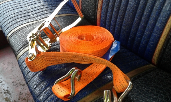 เชือกลากจูง