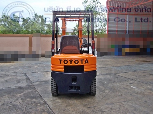 ขาย รถโฟล์คลิฟท์ TOYOTA รุ่น 5-FGL15