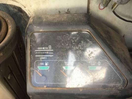 ขาย 355,000 SUMITOMO S160(เท่ากับ SK60) (มีไลน์หัวเจาะ) เครื่อง 4D34 Turbo ปั้มเดิม แอร์เย็น รถสวยพร้อมใช้  รถอยู่ จ.สุรินทร์  090-772-3710 090-772-3708