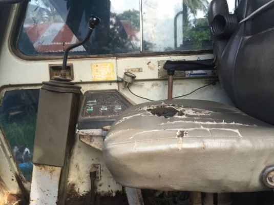 ขาย 355,000 SUMITOMO S160(เท่ากับ SK60) (มีไลน์หัวเจาะ) เครื่อง 4D34 Turbo ปั้มเดิม แอร์เย็น รถสวยพร้อมใช้  รถอยู่ จ.สุรินทร์  090-772-3710 090-772-3708