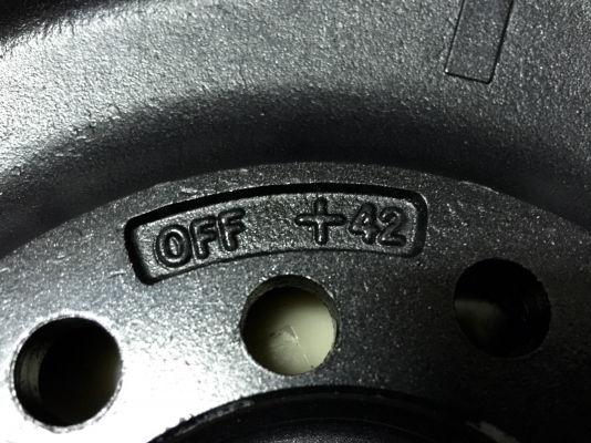 ขายแม็กซ์โครเมี่ยมขอบ 13" 4 รู 110 กว้าง 4.5" OFF 42 ญี่ปุ่น ขายแม็กซ์โครเมี่ยมขอบ 13" 4 รู 110 กว้าง 4.5" OFF 42 ญี่ปุ่น