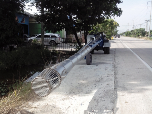 ท่อสูบน้ำหลายขนาดสั่งได้มีไฮโดรลิกยกปลายท่อ