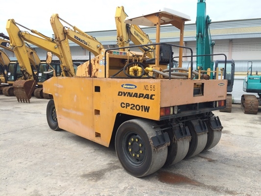7ล้อยาง DYNAPAC CP201W นำเข้าจากญี่ปุ่นไม่เคยใช้งานในไทยครับ 7ล้อยาง DYNAPAC CP201W นำเข้าจากญี่ปุ่นไม่เคยใช้งานในไทยครับ