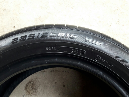 ยางDUNLOP 205 55R16 สัปดาห์ที่24ปี2015 ลงพื้นปลายปี2015 สภาพสวยมากๆ ดอกเต็มมากๆคุ้มสุดๆไม่แพง ยางDUNLOP 205 55R16 สัปดาห์ที่24ปี2015 ลงพื้นปลายปี2015 สภาพสวยมากๆ ดอกเต็มมากๆคุ้มสุดๆไม่แพง