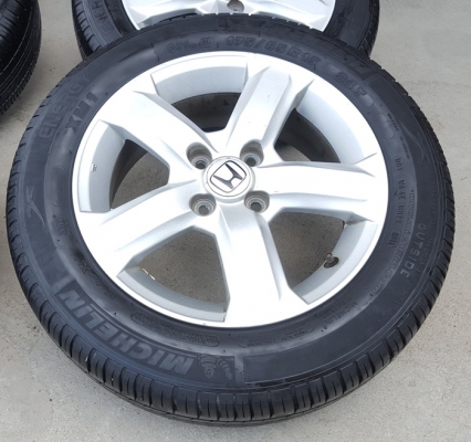 ขายล้อHonda City 15 ยางปี13 4 ล้อ