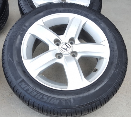 ขายล้อHonda City 15 ยางปี13 4 ล้อ