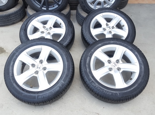 ขายล้อHonda City 15 ยางปี13 4 ล้อ