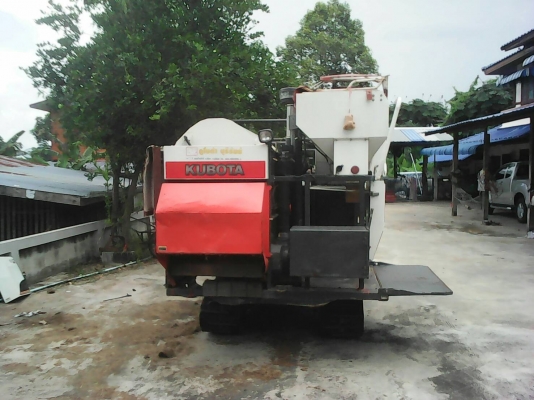 ขายรถเกี่ยวข้าว DC 60 รถปี 54 1600 ชม พร้อมสาลี้ลากรถเกี่ยวข้าว