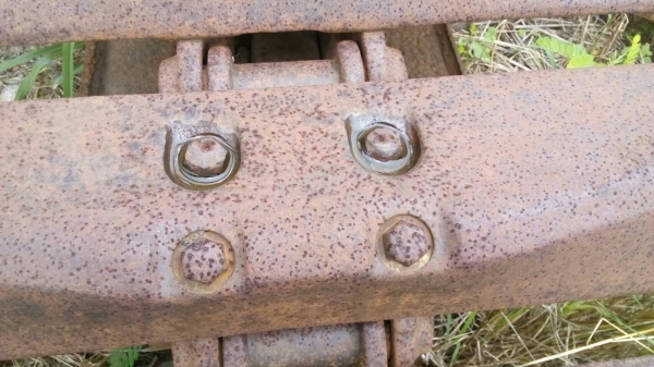 ขายโซ่พร้อมแผ่นรถแทรกเตอร์ CAT-D-4 ตีนเป็ดแผ่นแท้ โซ่เบอร์โก้ สภาพสวยมาก