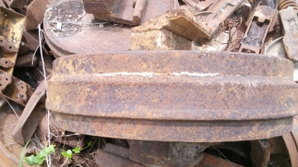 ขายล้อนำรถแทรกเตอร์ CAT-D-5 และลอนเลอร์ สภาพสวย สันหนาบู้ชไม่หลวมครับ ขายไม่แพง