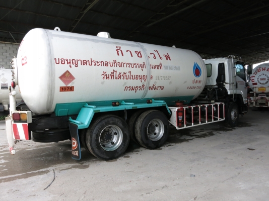 รถเบาท์ บรรทุกก๊าซ LPG 8ตัน เพลาเดียว มี 5 คัน