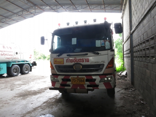 รถเบาท์ บรรทุกก๊าซ LPG 8ตัน เพลาเดียว มี 5 คัน