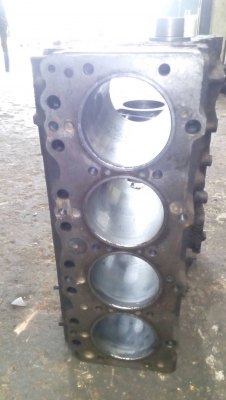 ขายเสื้อสูบรถแมคโค SK-120-5 สภาพสวย 4-B D-1-T ขายไม่แพงครับ