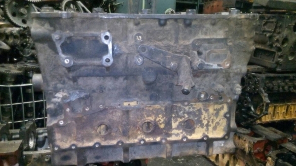 ขายเสื้อสูบรถแมคโค SK-120-5 สภาพสวย 4-B D-1-T ขายไม่แพงครับ