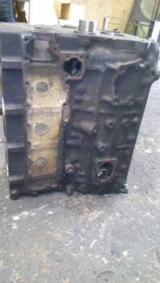 ขายเสื้อสูบรถแมคโค SK-120-5 สภาพสวย 4-B D-1-T ขายไม่แพงครับ