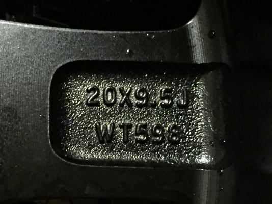 ล้อ Lenso รุ่นใหม่ล่าสุด ขอบ20 พร้อมยาง Monster 265 50 20 ปลายปี16 ใช้มาแค่ 1อาทิตย์ ราคาไม่แพง ล้อ Lenso รุ่นใหม่ล่าสุด ขอบ20 พร้อมยาง Monster 265 50 20 ปลายปี16 ใช้มาแค่ 1อาทิตย์ ราคาไม่แพง
