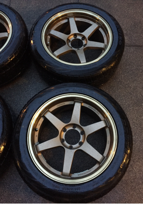 ล้อ Volk TE37 ขอบ20 ก้านตรง สภาพสวย ไม่มีซ่อม 6รู139 พร้อมยาง 265 50 20 ปลายปี15 ดอกเต็ม ใช้งานน้อย ราคาไม่แพง ล้อ Volk TE37 ขอบ20 ก้านตรง สภาพสวย ไม่มีซ่อม 6รู139 พร้อมยาง 265 50 20 ปลายปี15 ดอกเต็ม ใช้งานน้อย ราคาไม่แพง